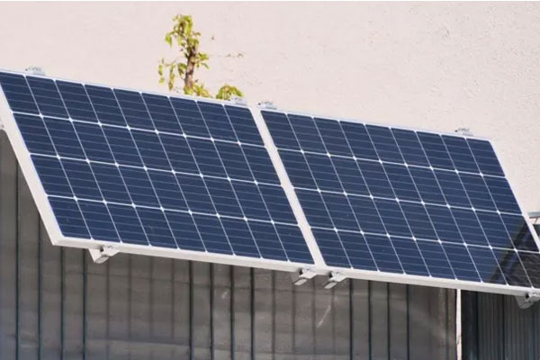 ��_�ϰ��b���̫���ϵ�y(t��ng)�ĺ�̎