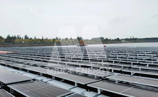 ������Fˮ��Ư��̫�(y��ng)���(xi��ng)Ŀ