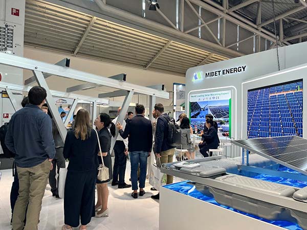 �͑��˽�pc28�A�y���܇��