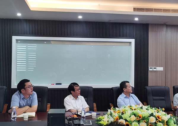 ��䶭���L(zh��ng)�y�߹܈F(tu��n)�(du��)�c�S���۳���(w��)�����L(zh��ng)һ�Е�(hu��)�h������-3