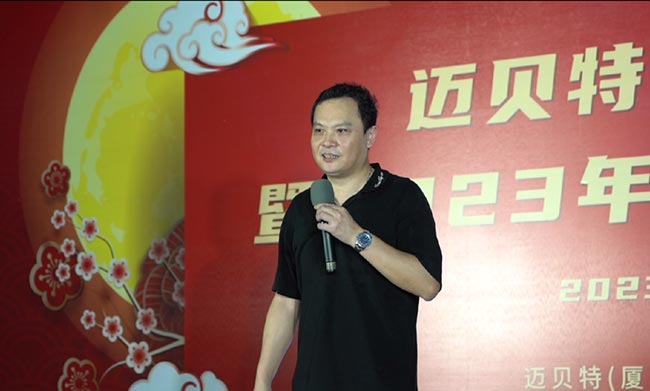 �����L���~